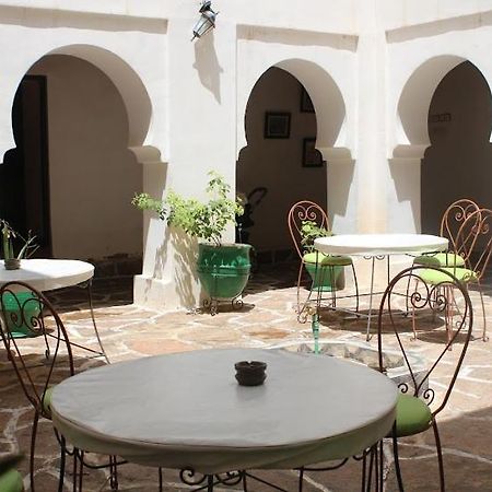 Hotel Et Restaurant Riad Amodou Тингир Экстерьер фото