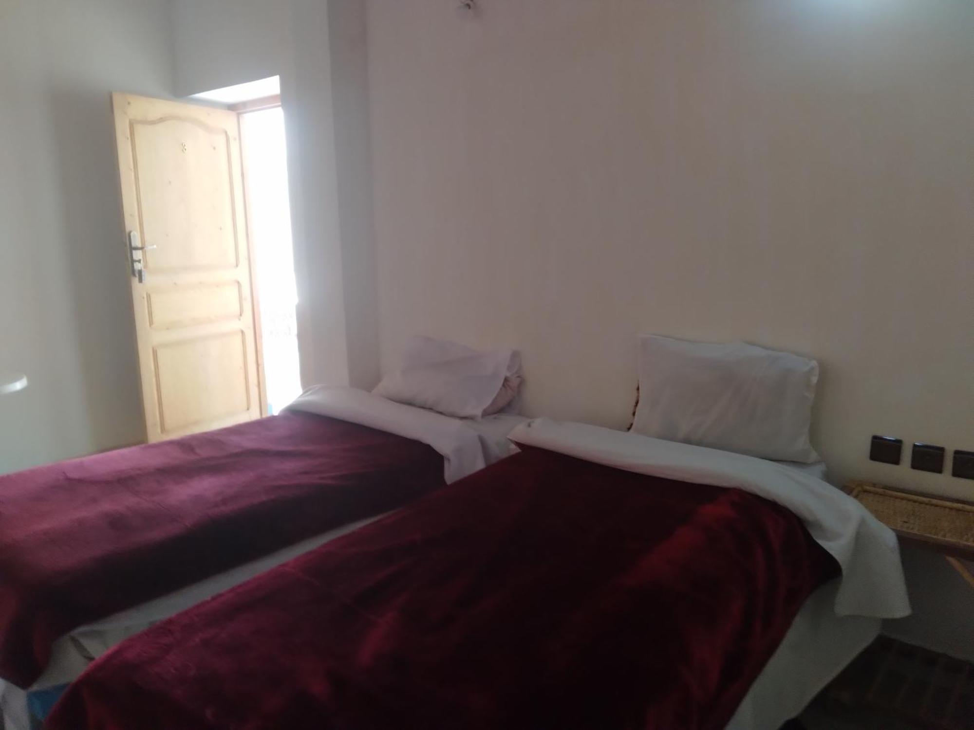 Hotel Et Restaurant Riad Amodou Тингир Экстерьер фото